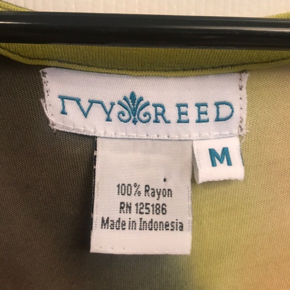 Ivy Reed size M pullover v-neck rayon tunic top - Picture 2 of 4